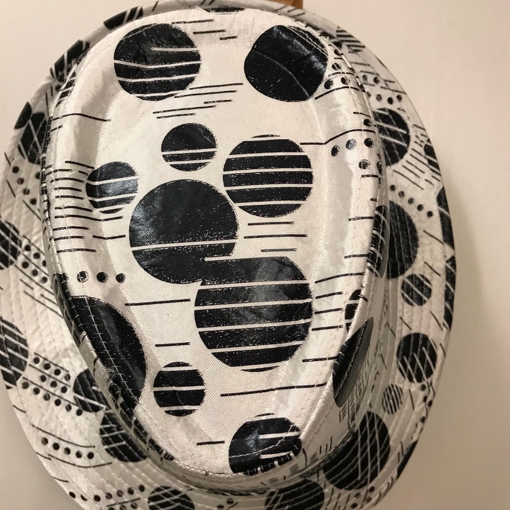White fedora